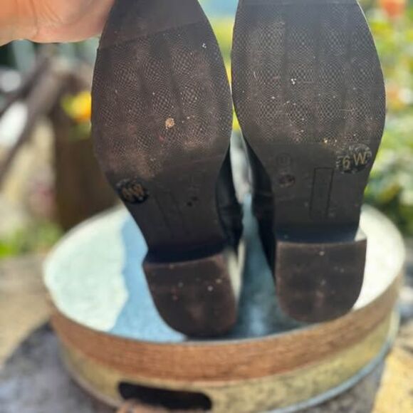 ST. JOHNS BAY BOOTS SIZE 6 W - Picture 7 of 10